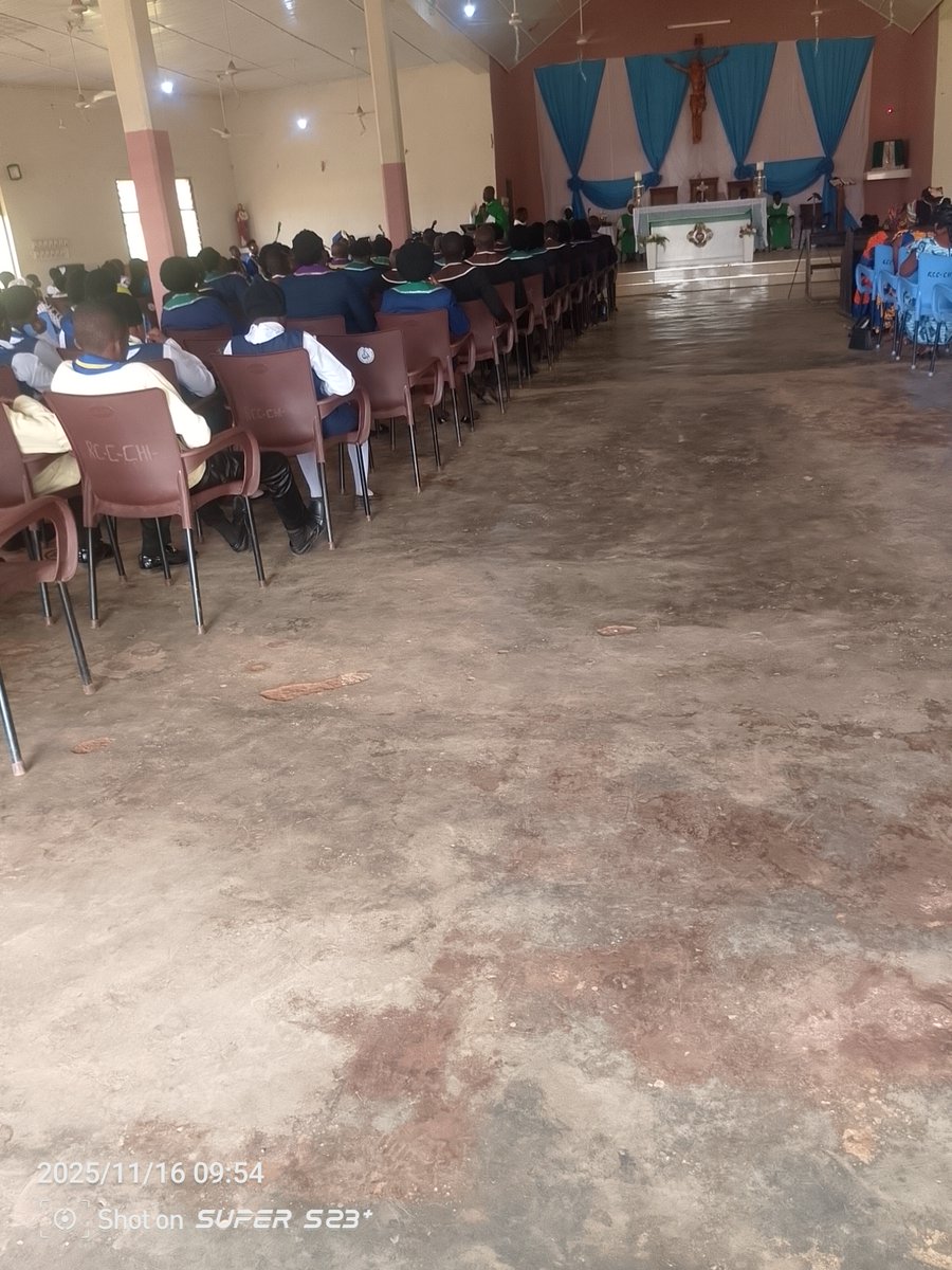 dubawaGH's tweet image. For #WeekForTruth2025, Albert Tachere visited the Chinderi Pentecost Central, Evangelical Church of Ghana, and others to remind the congregation that truth is not only a civic responsibility but a reflection of our values.
#WeekForTruth #FactCheck