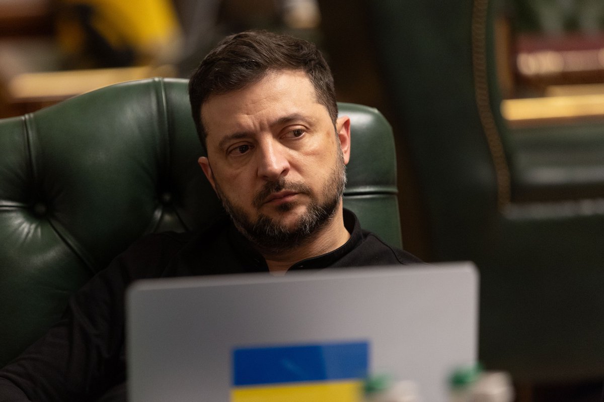 ZelenskyyUa's tweet image. I spoke with @SecGenNATO Mark Rutte.
 
Mark expressed his condolences over Russia’s horrific attack on Ternopil. Thirty-one people were killed, including six children. Search-and-rescue operations at the site of this tragedy are still ongoing.
 
Ukrainians, more than anyone else…