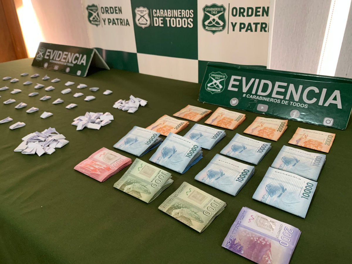CarabBioBio's tweet image. #Quilleco: un operativo policial desarrollado por Carabineros del O.S.7 #Bíobío  en conjunto con la @PDI Los Ángeles y el Ministerio Público, permitió detener a dos personas por los delitos de Microtráfico, Drogas y Secuestro. Se incautaron diferentes elementos probatorios.