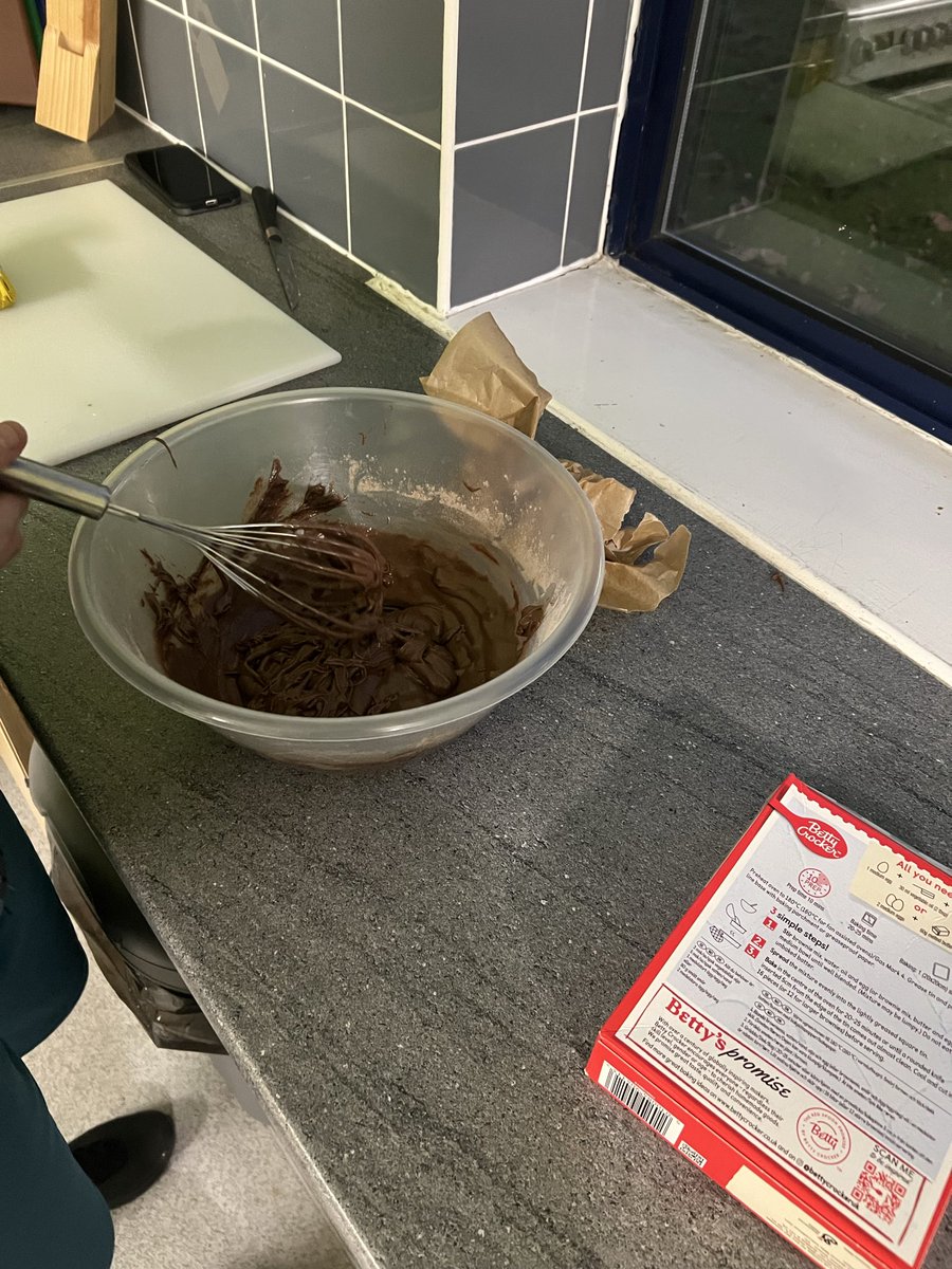 sapphire tweet media