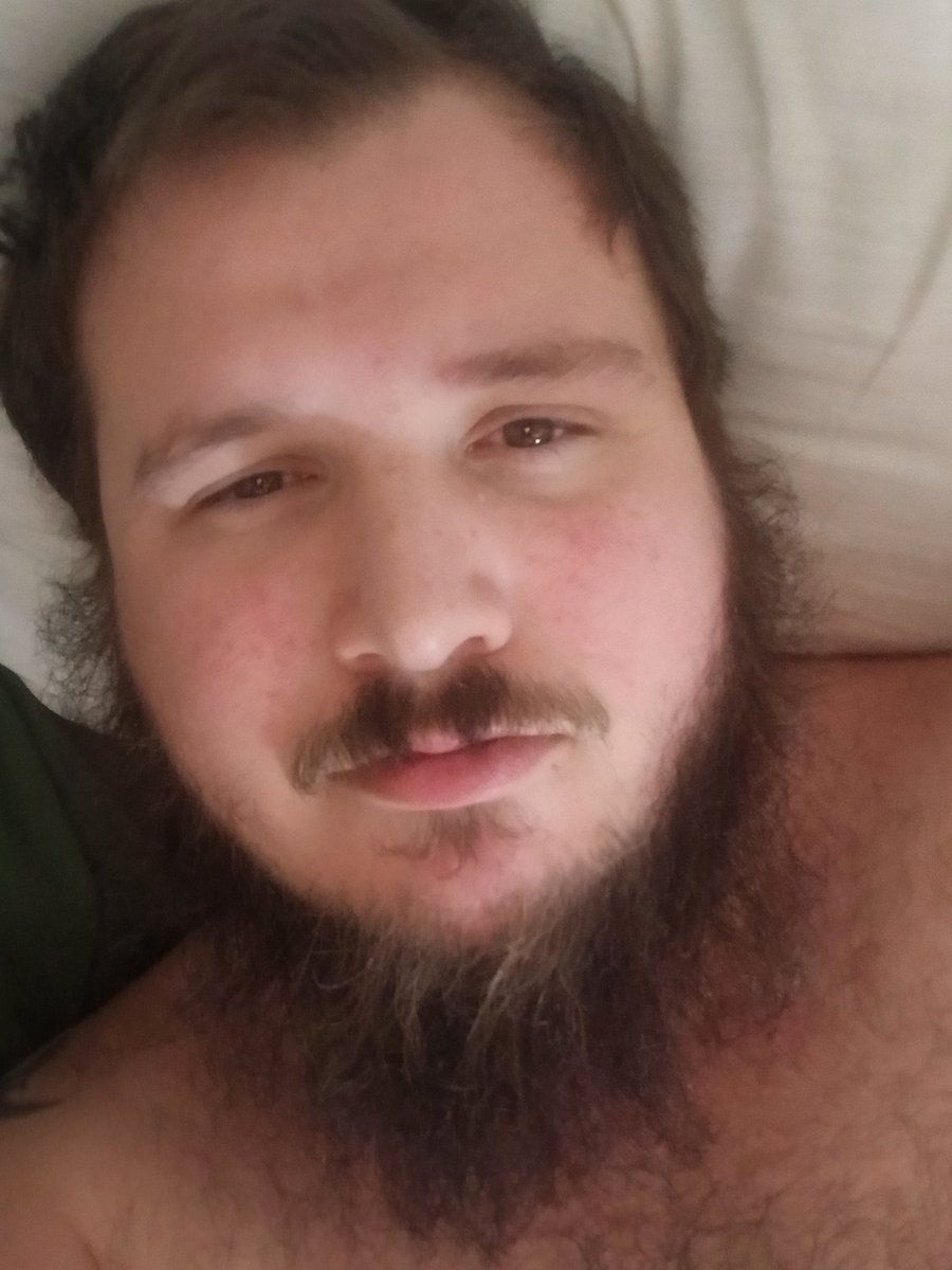Gosmir1994's tweet photo. Just waking up had rough night https://t.co/9z4m0S5Zyw