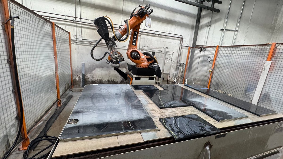 StoneWrld's tweet image. Thank you to Roger, owner of M.Teixeira.Soapstone, for giving us a tour of the company&apos;s shop and showroom in Glen Rock, NJ, last week. We enjoyed our visit and look forward to sharing your story soon! #Teixeirasoapstone #soapstone #fabrication