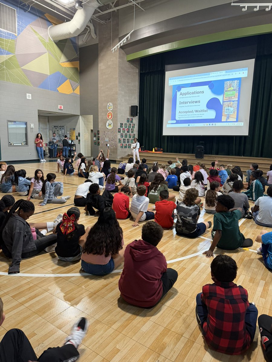 WLMS_AVID's tweet image. We wrapped up our first AVID recruiting visit at @HumbleISD_GE today! So grateful to have a proud Groves alum with me—she shared how AVID helped her grow, and she absolutely shined. 🌟
Poised, confident, and a true example of what AVID can do. #thisisAVID @HumbleISD_AVID