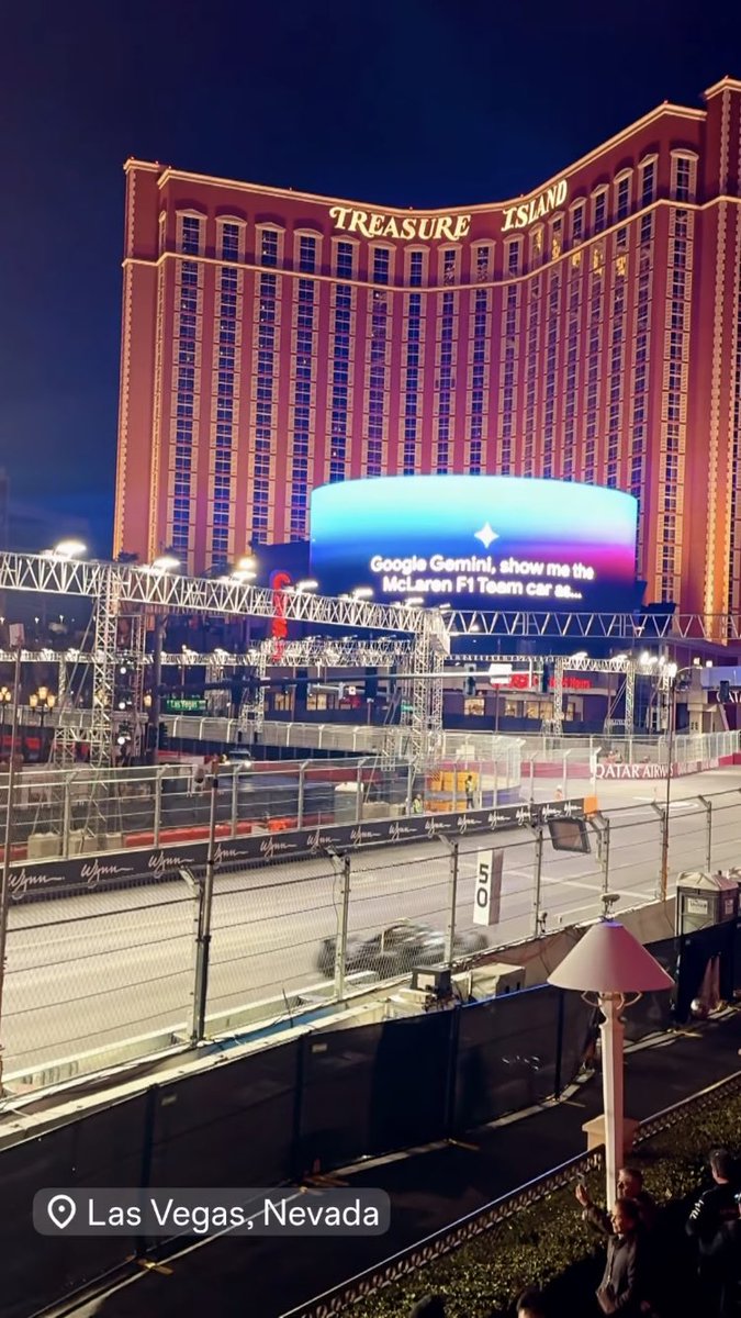 avamaxxinfo's tweet image. Ava Max with her friends and team are now going to Las Vegas