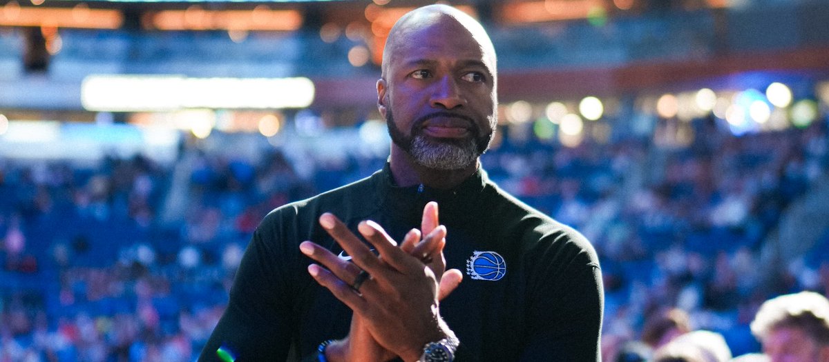 StanleySwanson0's tweet image. The praise should be as loud as the criticism. A good amount of fans were sitting here LESS than 10 games into the season calling for this man’s job. 

The way Mosley has NOT lost the locker room and has been able to get to the guys locked in should be recognized and commended.