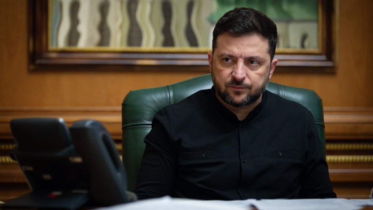 Trump da esencialmente una semana a Zelensky para que se decida. Es un momento muy triste. Los ucranianos sacrificaron su vida y el alma por Europa, con una dignidad ejemplar