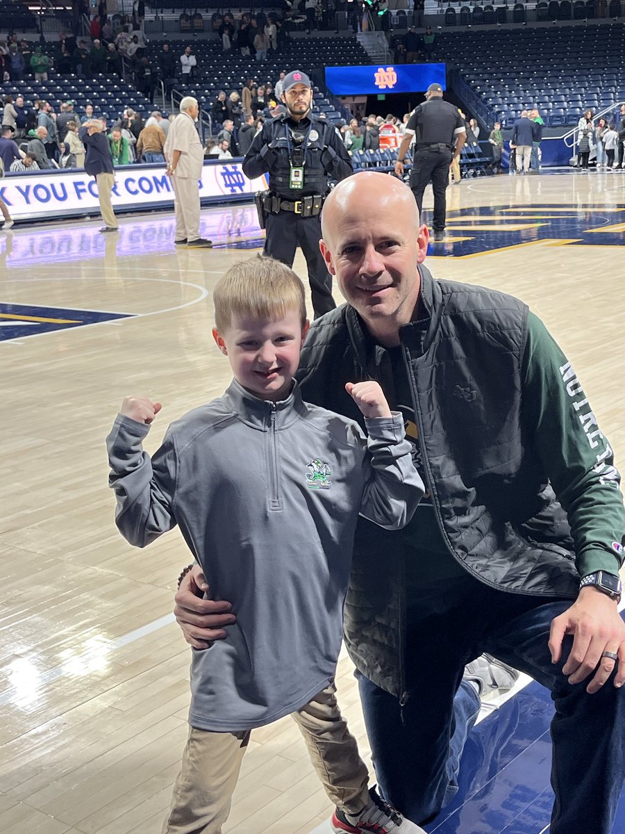 Professor_Pod's tweet image. After unofficial visits, and based on facial expressions, @NDmbb or @ButlerMBB are the favorites to land 2037 future 6’7” PF Ryne Podgorski. Rumor is he’s looking for an NIL deal of chocolate ice cream and unlimited hoodies. 🤣
