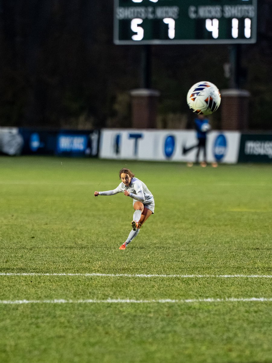 CUBuffsSoccer's tweet image. Last night’s action , but make it mini 🤏

#SideBeforeSelf // #GoBuffs