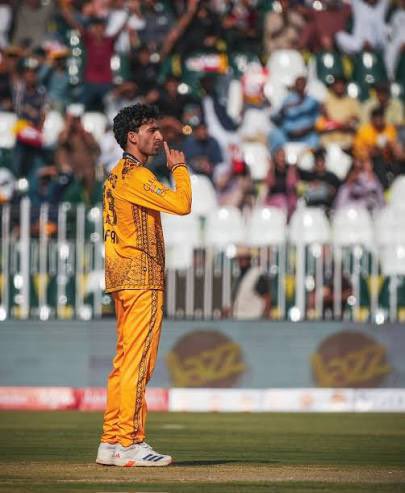 Cleanbowled564's tweet image. zalmi blood Maaz Sadaqat carrying your entire batting lineup 

zalmi blood Sufiyan Muqeem getting you important breakthroughs 

Zalmi blood Ahmed Daniyal finishing games and also getting wickets 

Ae Peshawar Zalmi tera ehsan 🙌🏻