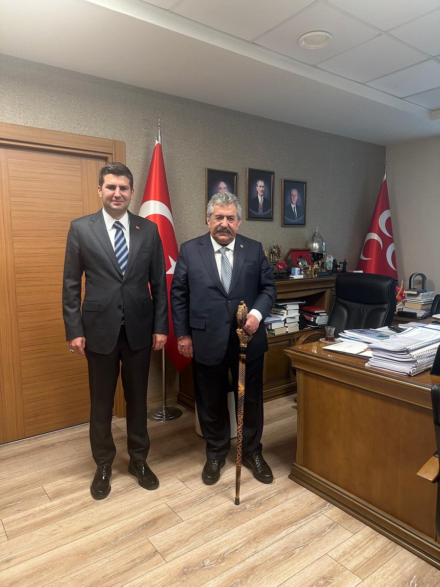 Hukuk ve ahlak kaygısı taşımayanlar kendinden olanın yolsuzluğunu pişkince savunanlar,
binlerce yıllık tarihi-kültürel bir mirasa, 200 yıllık düşünsel bir geçmişe, 
56 yıllık yiğit bir mücadele geleneğine sahip olan Türk milliyetçiliği hareketini ağızlarına alamazlar.