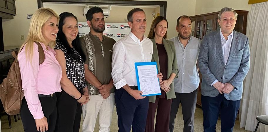 Los puntos del Acuerdo en Asunción:  

(i) Alianza única a ser inscripta antes del 15 de diciembre;  
(ii) Definición por medio de encuesta de la candidatura mejor posicionada entre <a href="/solenu/">Sole Núñez</a> <a href="/JohannaParaguay/">Johanna Ortega</a> y Arlene Aquino, en la última semana de febrero; 
(iii) Inscripción de la