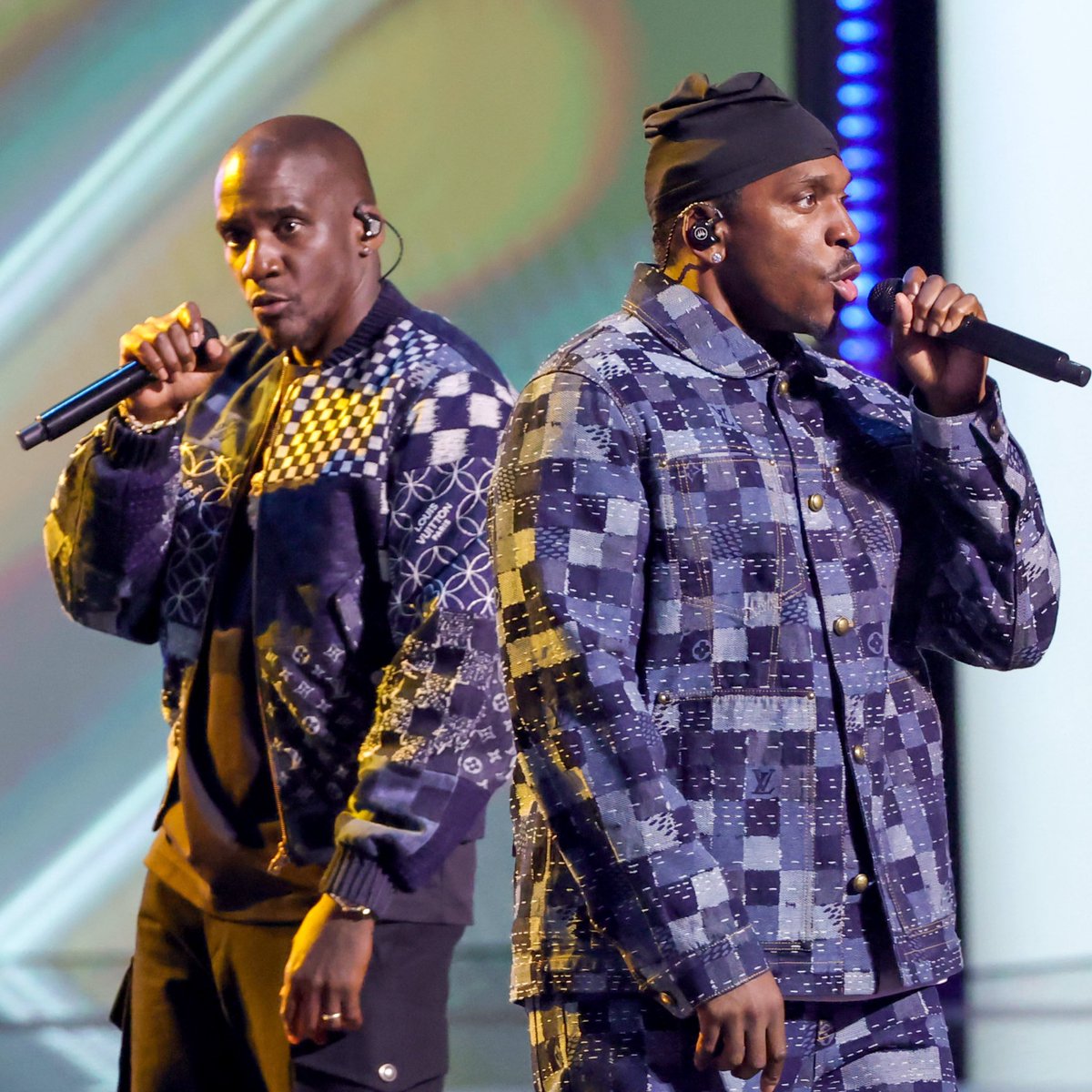 HotNewHipHop's tweet image. Malice shares how it felt to rap with Pusha T as Clipse again after taking a hiatus from music 🫂

&quot;It&apos;s great to be back with my brother. The level that he has kept our legacy alive — the professionalism, the taste level, just being top-tier — it made it a real nice place for me…