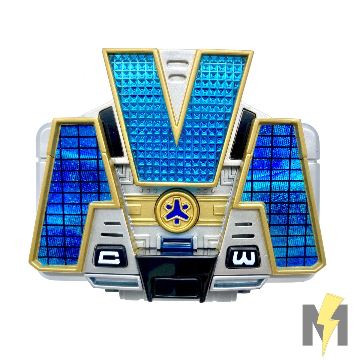 morphinmuseum's tweet image. Lightspeed Rescue’s Titanium Morpher.

First tested by Red Ranger Carter Grayson, the Titanium Morpher was deemed too dangerous for any normal human. Captain Mitchell’s son Ryan — kidnapped as a child and raised by the demon Diabolico — stole the morpher, seizing the Titanium…