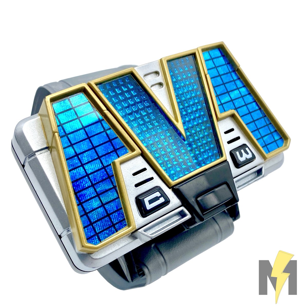 morphinmuseum's tweet image. Lightspeed Rescue’s Titanium Morpher.

First tested by Red Ranger Carter Grayson, the Titanium Morpher was deemed too dangerous for any normal human. Captain Mitchell’s son Ryan — kidnapped as a child and raised by the demon Diabolico — stole the morpher, seizing the Titanium…
