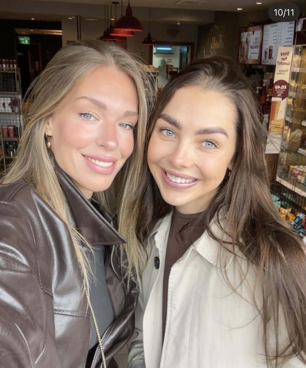 rubyenraylls432's tweet image. My sweet friend❤️😻