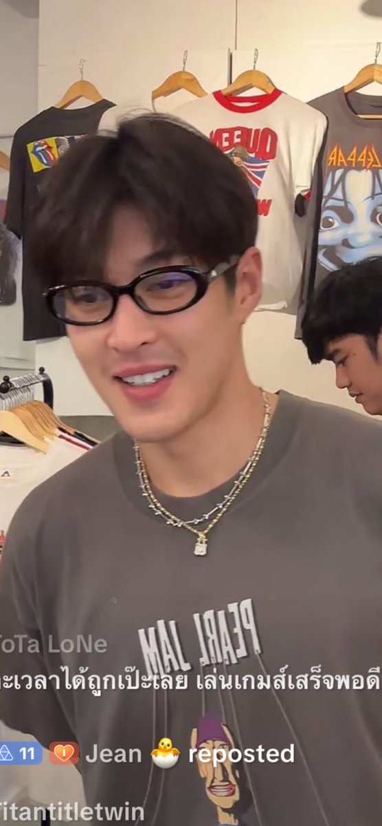 KratingMeenicha's tweet image. I don&apos;t know why some people hate you so much just because you have a ghost ship with Meenicha ( TingMeen) 
Why do they hate you when you don&apos;t even know who they are? 

Abanggg.... please Keep smiling and being happy like this, okay? 
I trust you more than all my prejudices