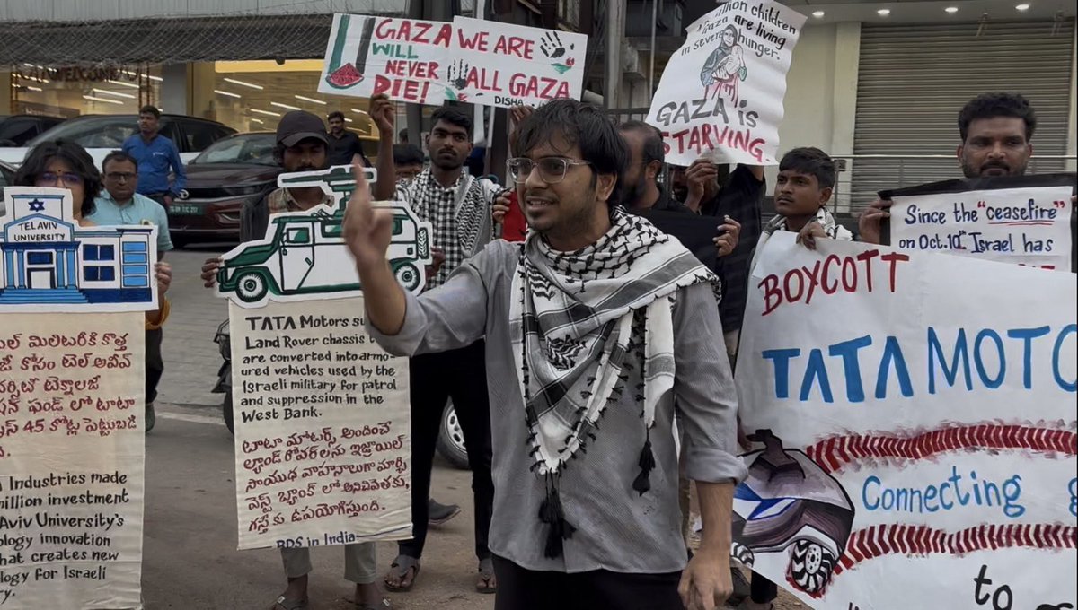 #BDSinIndia protest held in Hyderabad exposing TATA's ties with Israel, from TASL &amp; TATA Motors' links with the IOF, TCS's support to Project Nimbus - to its support to Israel's banking sector!

Full report - facebook.com/share/1DEWQ71v…

#FreePalestine #TATA #Hyderabad #BoycottIsrael