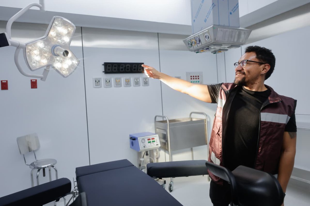 Issste_BCS's tweet image. 📰 #COMUNICADO
Fortalece ISSSTE atención médica con dos nuevos quirófanos en el CMN “20 de Noviembre”.
🔗goo.su/nmgXB