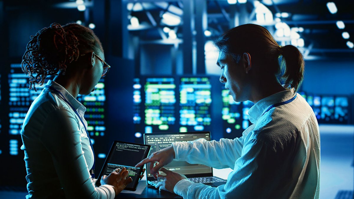 DCDeployed's tweet image. They nod, they talk specs, they sound confident, until something goes wrong. 
A true mission-critical partner thinks in systems, not square footage. In uptime, not aesthetics.
Choose the team that builds for zero margin of error.
dcdeployed.com/articles/4-sig…
#DataCenterDesign