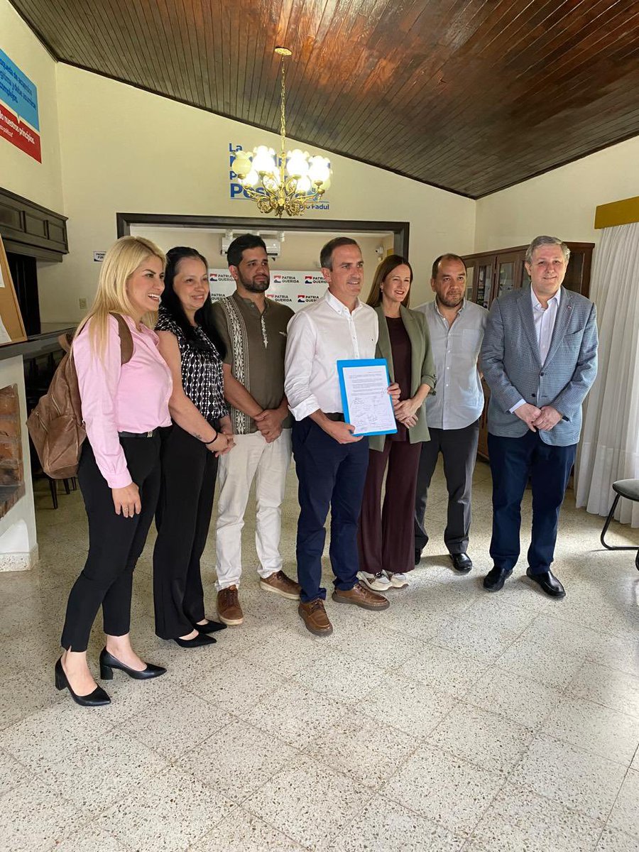 ▶️LA OPOSICIÓN BUSCA LA UNIDAD EN ASUNCIÓN | 💥

⚠️Los equipos de Soledad Núñez, Johanna Ortega y Arlene Aquino firmaron un pacto para definir un candidato único a la Intendencia de Asunción (2026-2031).

📃✍🏻El acuerdo establece que la candidatura única de "Unidos por Asunción"