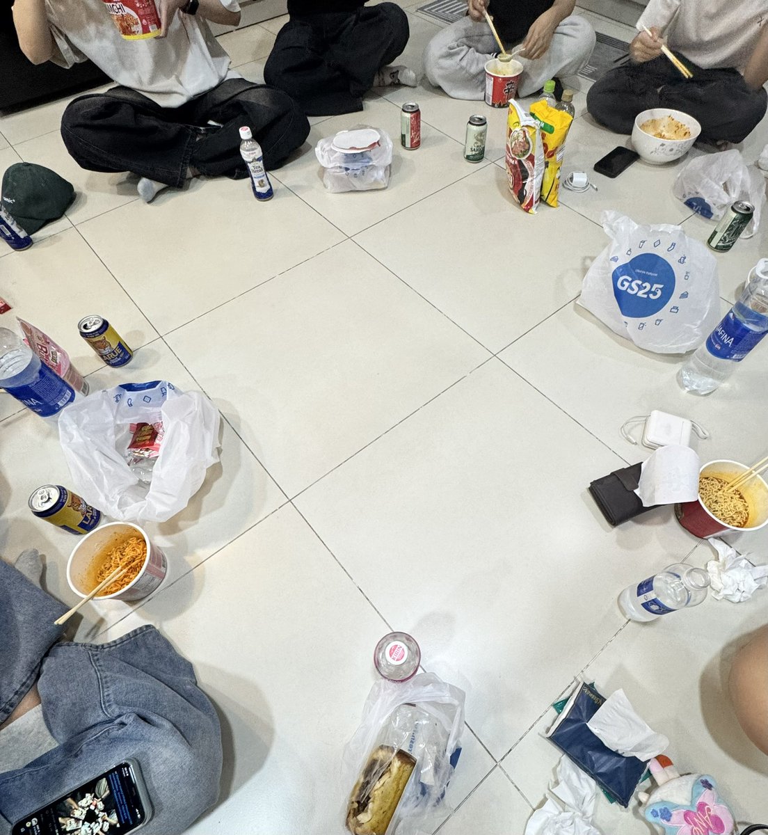 มื้อแรกอินเวียดนาม ฟีล ๆ 555555555555

#โฮจิเมะเคะหน้านิ่ม #KaeChonGao 🐔