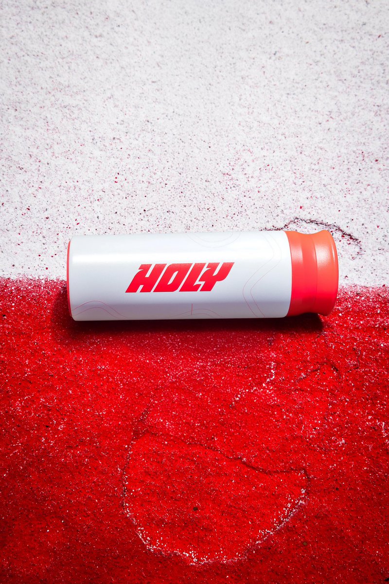 idreau_'s tweet image. 💥 IDREAU x HOLY💥

Vous étiez nombreux à nous la demander, elle est enfin disponible sur le site de Holy ! 

Une gourde isotherme « IDREAU » à NOTRE image, 700ml, jusqu’à 12h de fraîcheur 🧊

Si jamais vous ne saviez pas quoi demander pour Noël… 👀

➡️ fr.weareholy.com/collections/sh…