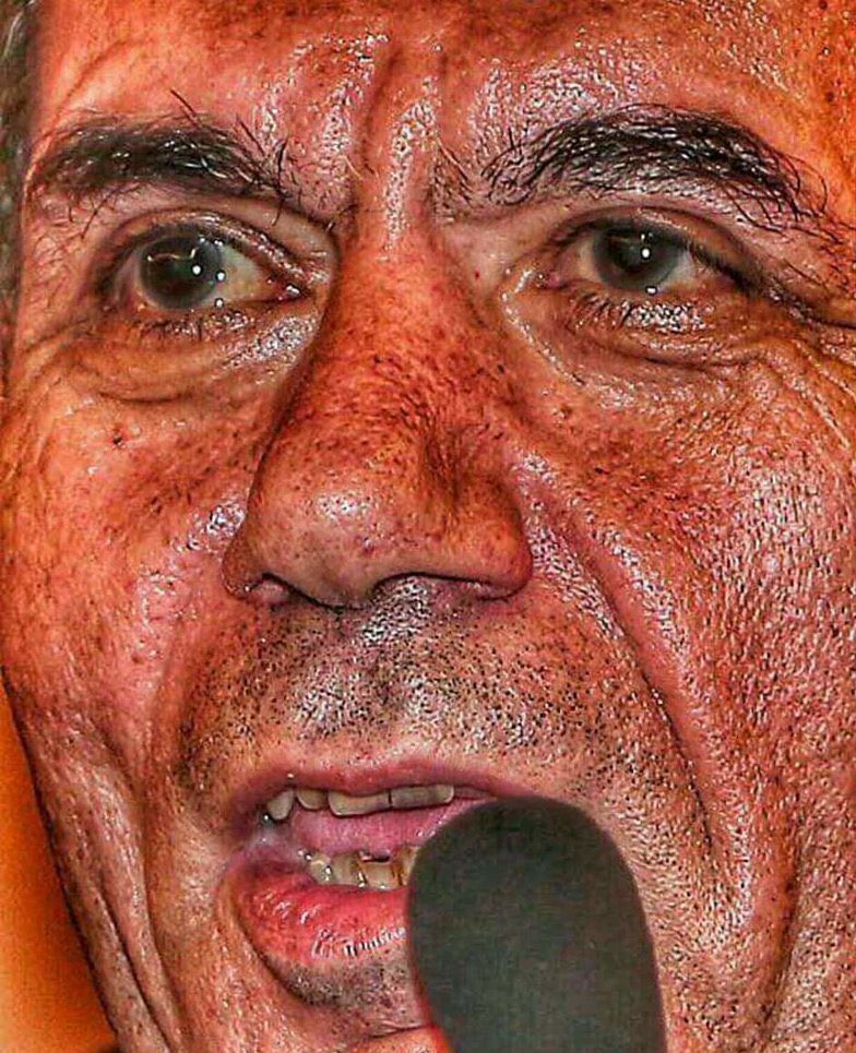 Bahis soruşturmaları başladığından beri gs kod adlı oluşum lideri Sayın Balyanak'ın, sürekli şekilde biryerlerde boy göstermesi ve son olarak Mehmet Ağar beyefendi'yi yönetimine alacağına dair basına düşen haberleri gündemle paralel düşünüldüğünde çok manidar buldum.