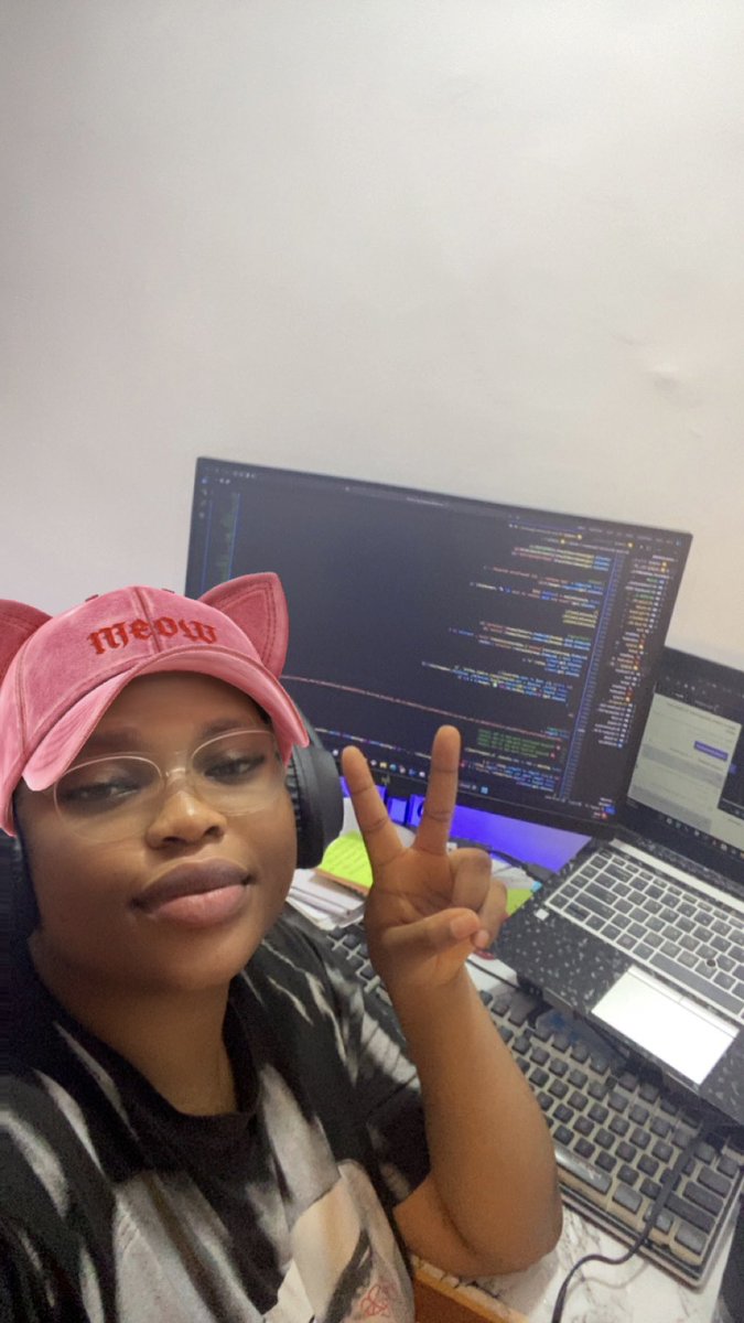 benitambulu_'s tweet image. We go again 👩‍💻