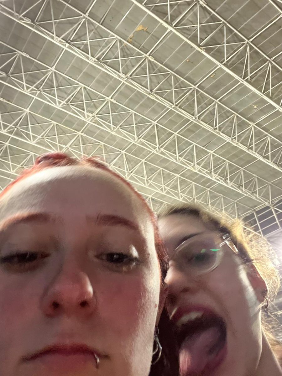 lujiaguss's tweet image. viajen con (y por) esa desconocida de twitter no se van a arrepentir