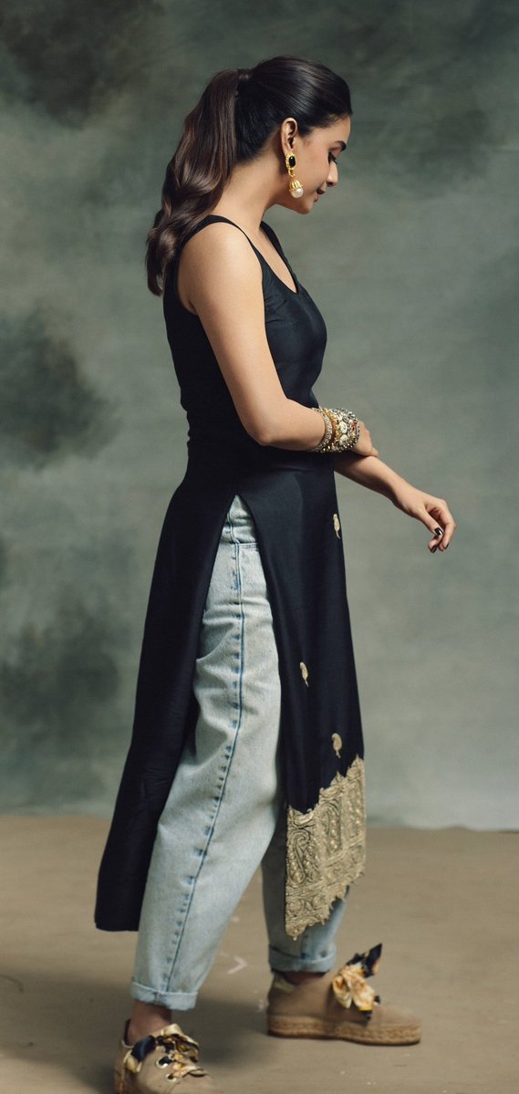 INDACTRESSPIC's tweet image. Cute and Casual 

 #KeerthySuresh 

#RevolverRita