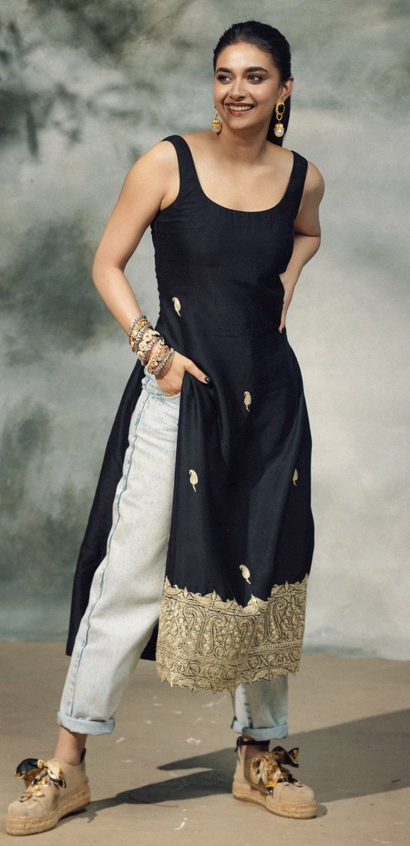 INDACTRESSPIC's tweet image. Cute and Casual 

 #KeerthySuresh 

#RevolverRita