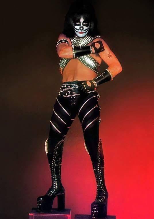 MKissfan's tweet image. #PeterCriss