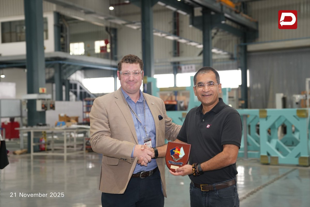 DynamaticTech's tweet image. Honoured to host Australian Army officers and representatives from @AusHCIndia and @Austrade at Dynamatic Aerotropolis. As part of the Australian Command &amp;amp; Staff Course Defence Industry Global Tour, we showcased the @Dynautonsys UAS, which features strategic Australian content. A…