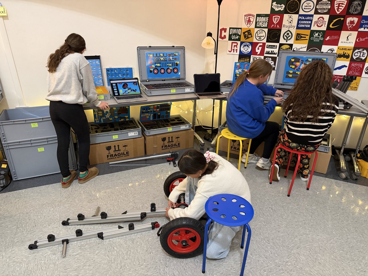 kmdunlap's tweet image. Getting closer to driving! 😊 #fairviewadvantage #create #communicate #collaborate #solveproblems #infento @infento @FPSchools