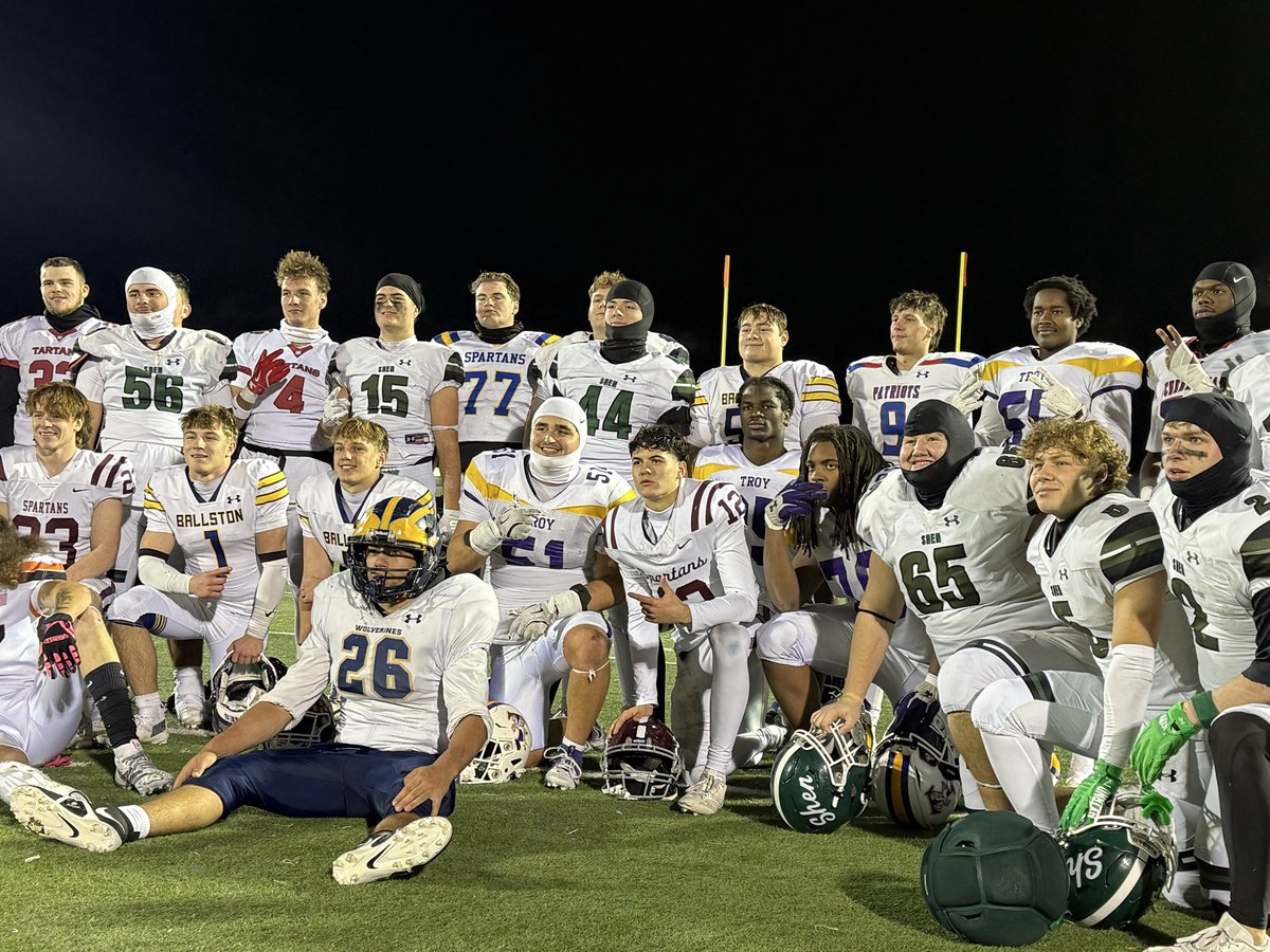 TroyFootballNY1's tweet photo. Congratulations to our 4 Seniors who represented Troy and participated in the Senior All Star Game for the North team. They got the win and all played great!!! #letsgotroy https://t.co/QSPMArEeFD