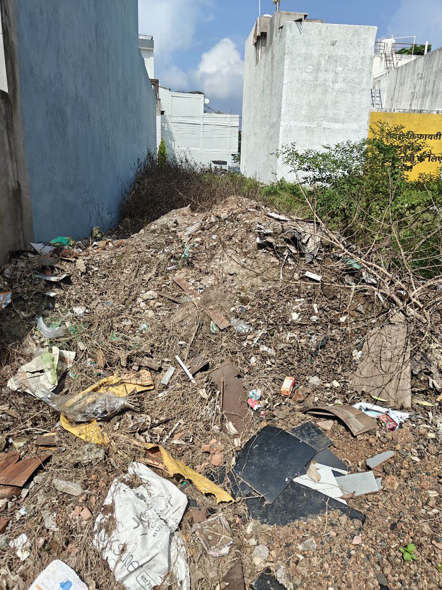 SeekerSiddharth's tweet photo. @MoHUA_India
@NRatlam
@SwachhBharatGov
Need help with swachhata complaint ID: W0102840C33239897. Neighbour dumped construction debris illegally on my mother’s plot in Ratlam MP. Despite multiple follow-ups, the municipality isn't acting. Requesting escalation and help. https://t.co/BOMNsOgkao