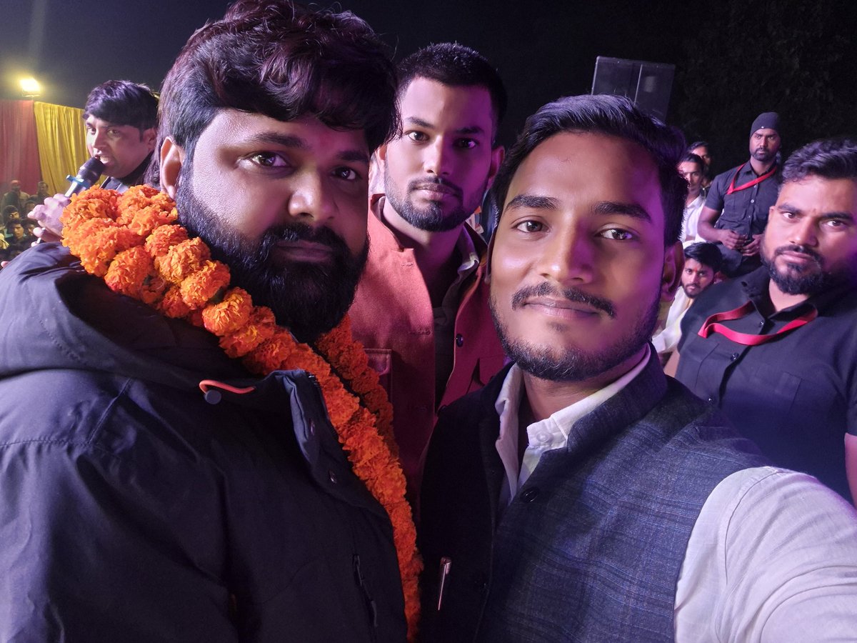 Nirajgupta9452's tweet image. बड़े भैया समर सिंह 🙏❤️
#samarsingh