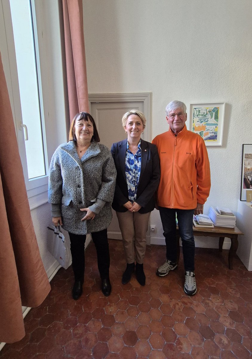 Rendez-vous avec la Banque Alimentaire des Pyrénées-Orientales (BA66) 🛒🦺​

Cet après-midi, j’ai eu le plaisir de recevoir à ma permanence la Présidente, Madame Nadine Bertrand, ainsi que le Trésorier, Monsieur Norbert Sabineu, afin d'échanger notamment sur leur projet