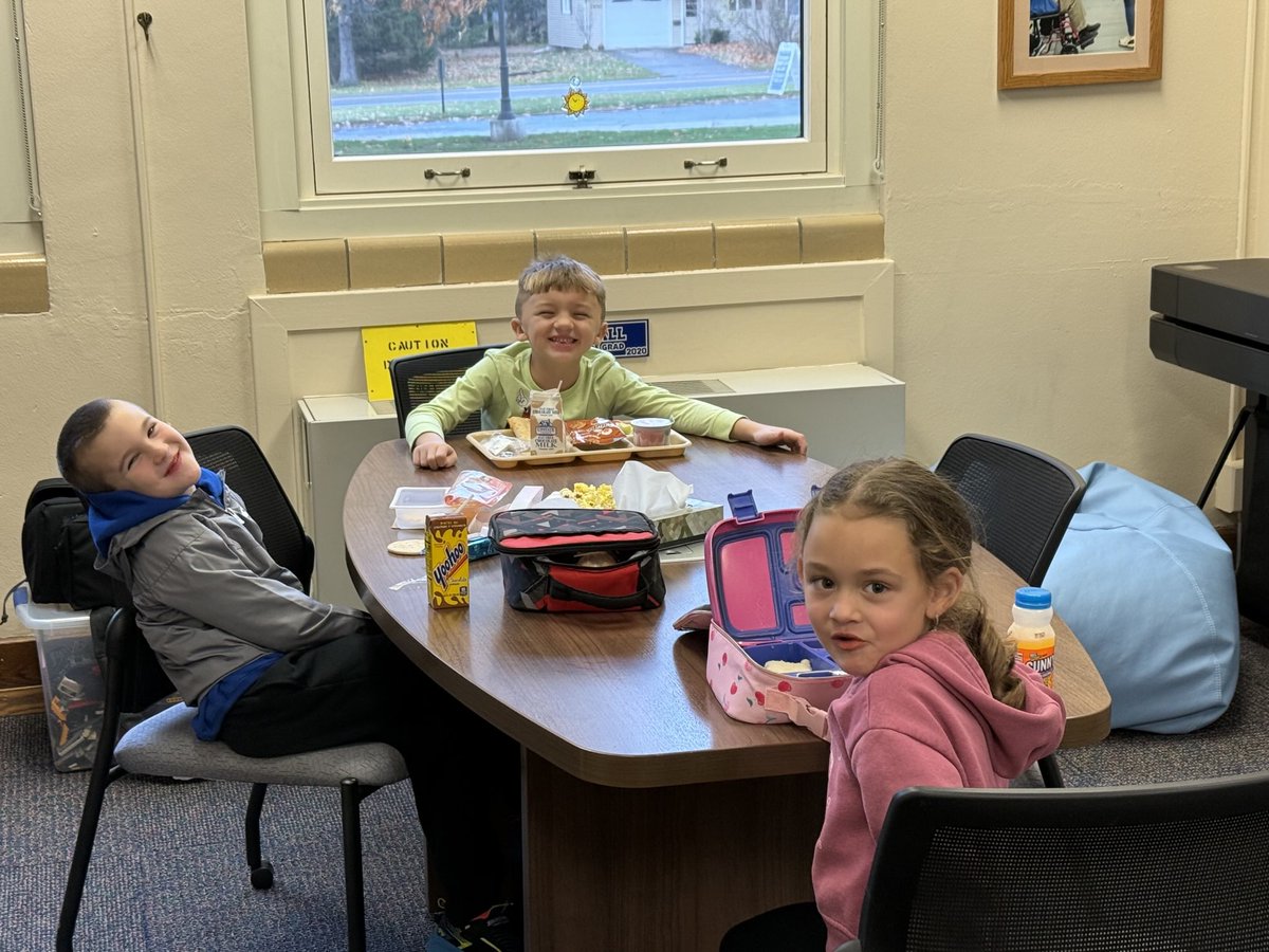 Lunch friends on an awesome Fri-Yay!