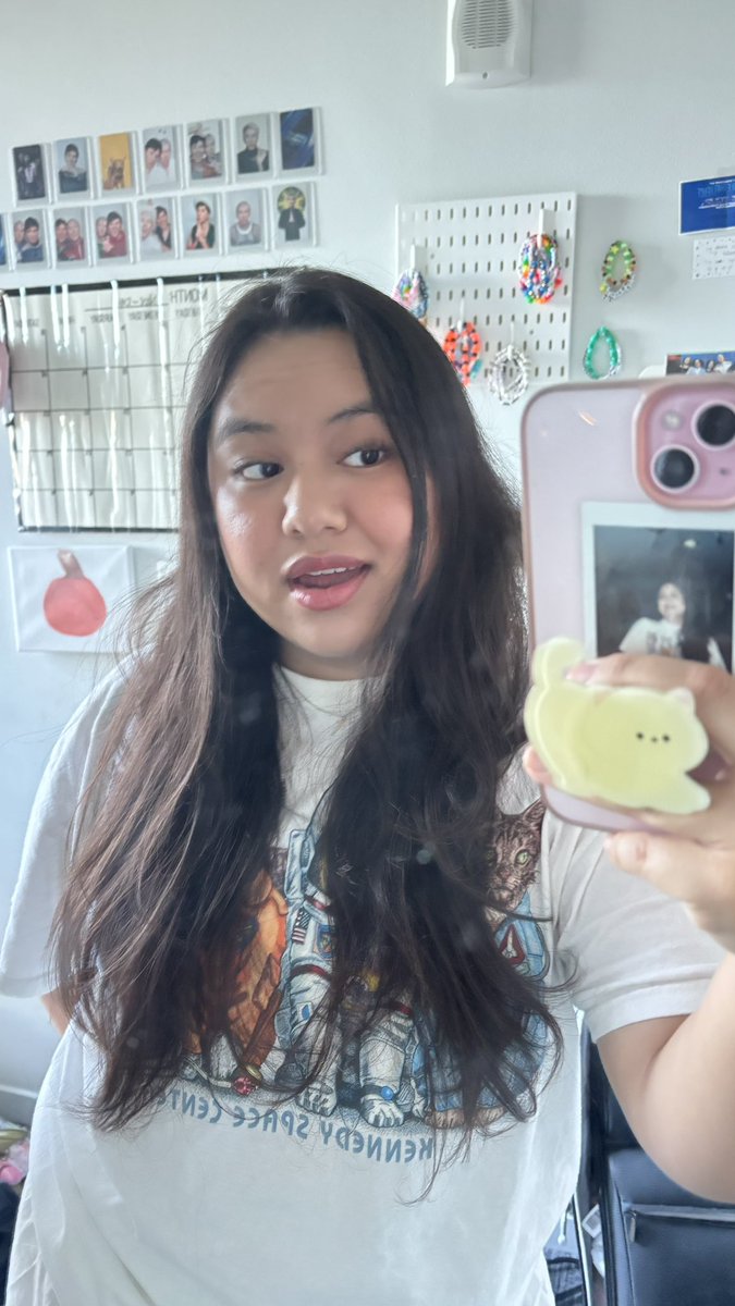 missingdnp's tweet image. omg its already freaking #phanniefriday