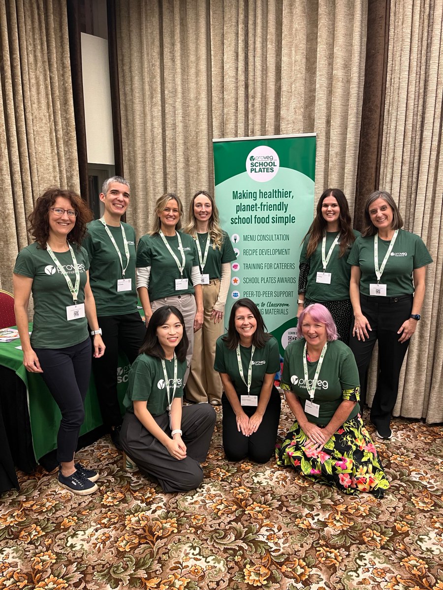 ProVeg_Int's tweet image. Earlier this month, @ProVeg_UK team joined the Nutrition &amp;amp; Lifestyle Medicine Conference in London. #PlantBased diets were highlighted as key for heart health, weight management &amp;amp; gut health. The event brought great insights, inspiring people &amp;amp; a tasty plant-based catering! 🍛🥗