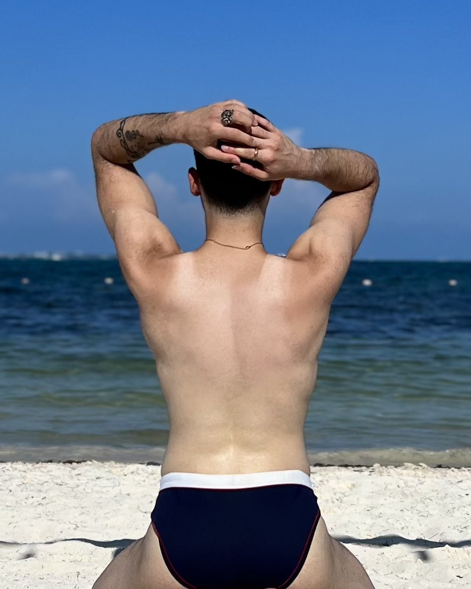 🌊🤍
#Beachboy 🌈