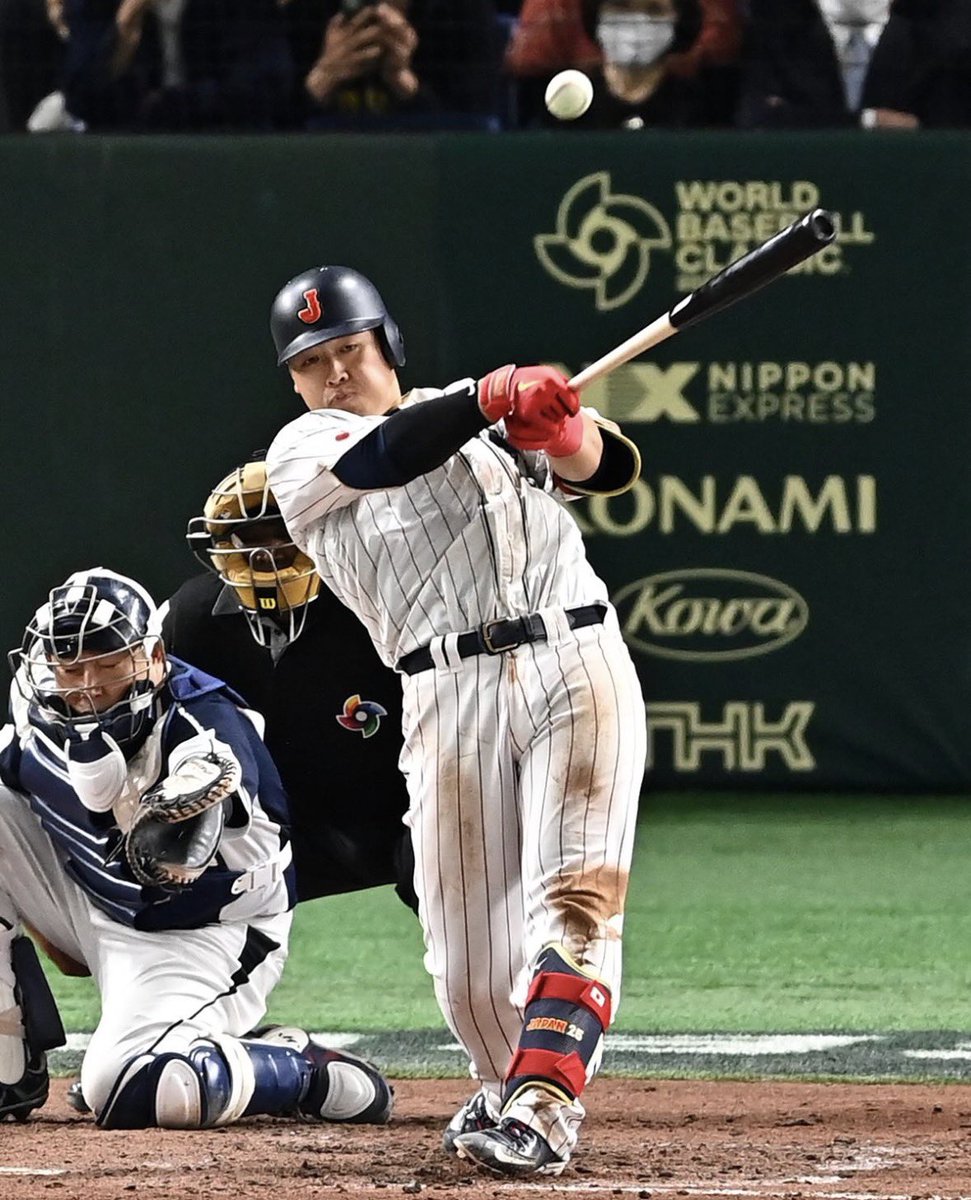 WhiSoxNationCHI's tweet image. The White Sox hired a respected Japanese scout credited with helping identify Shohei Ohtani. He is currently evaluating Kazuma Okamoto and the team also has interest in Munetaka Murakami, via @JustinChVelasco