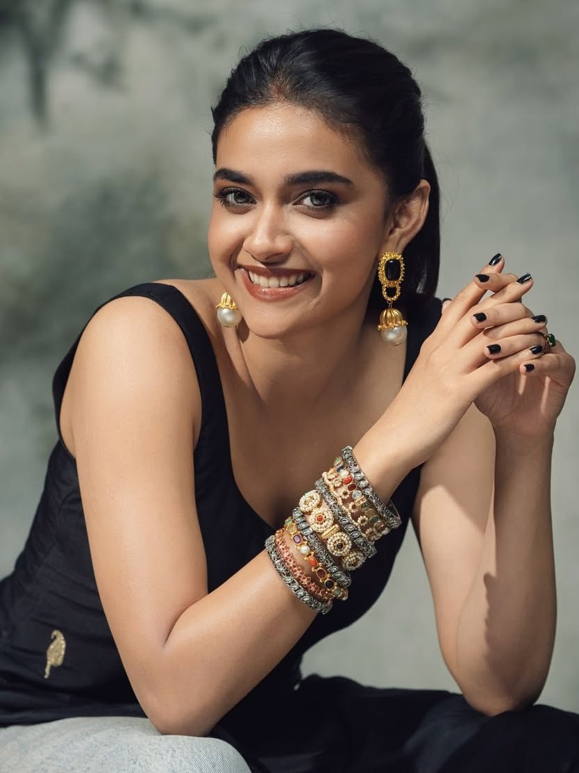 keerthy_jeeva's tweet image. Kitty for Revolver Rita! @KeerthyOfficial 📈💥

#KeerthySuresh #RevolverRita