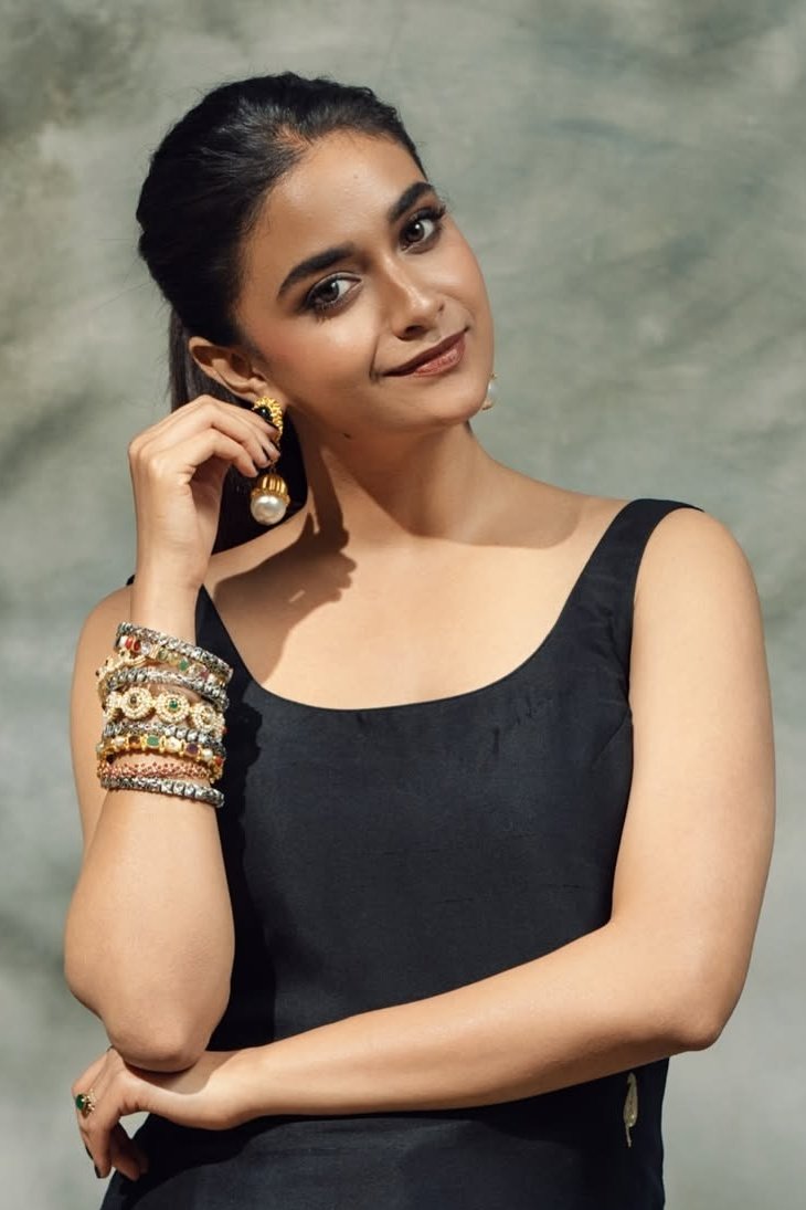 keerthy_jeeva's tweet image. Kitty for Revolver Rita! @KeerthyOfficial 📈💥

#KeerthySuresh #RevolverRita