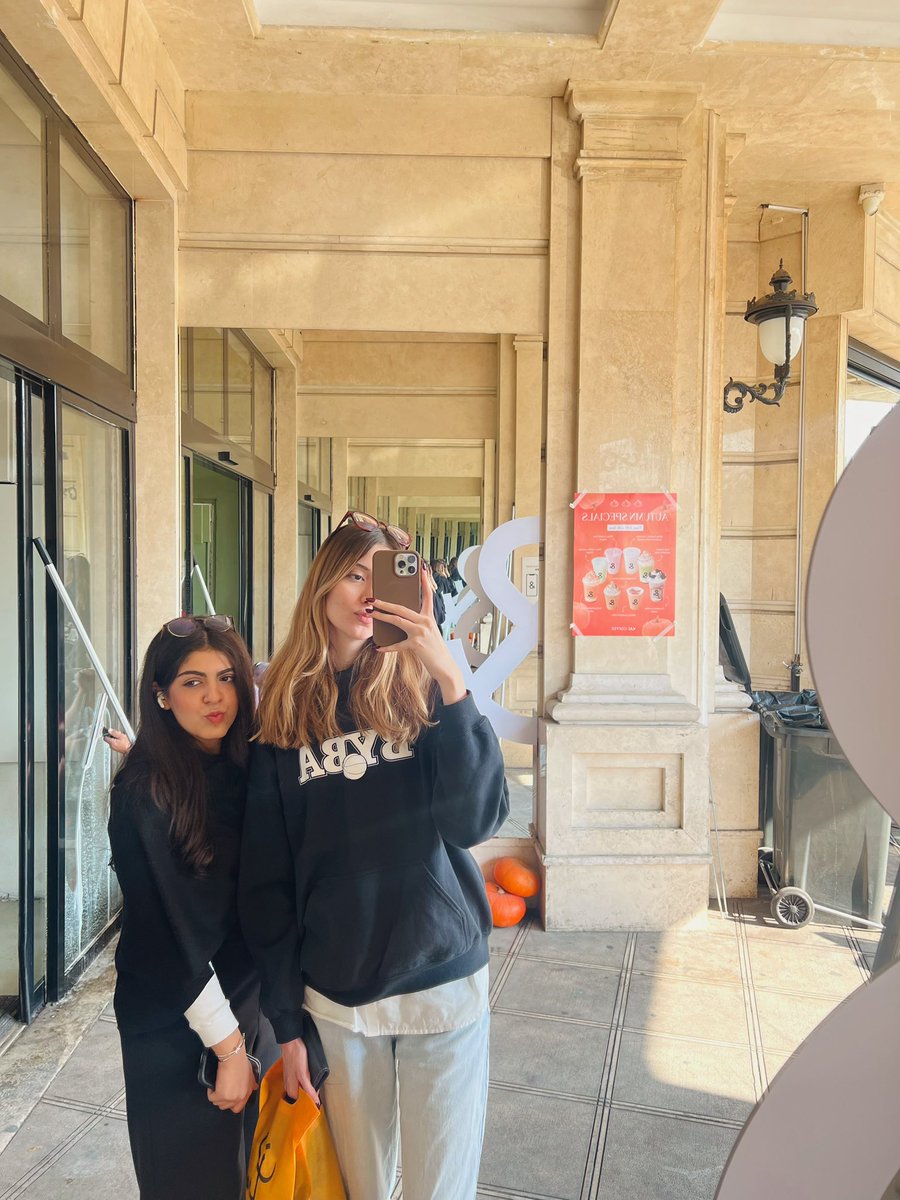 thenickiy's tweet image. آبان ۲🐌