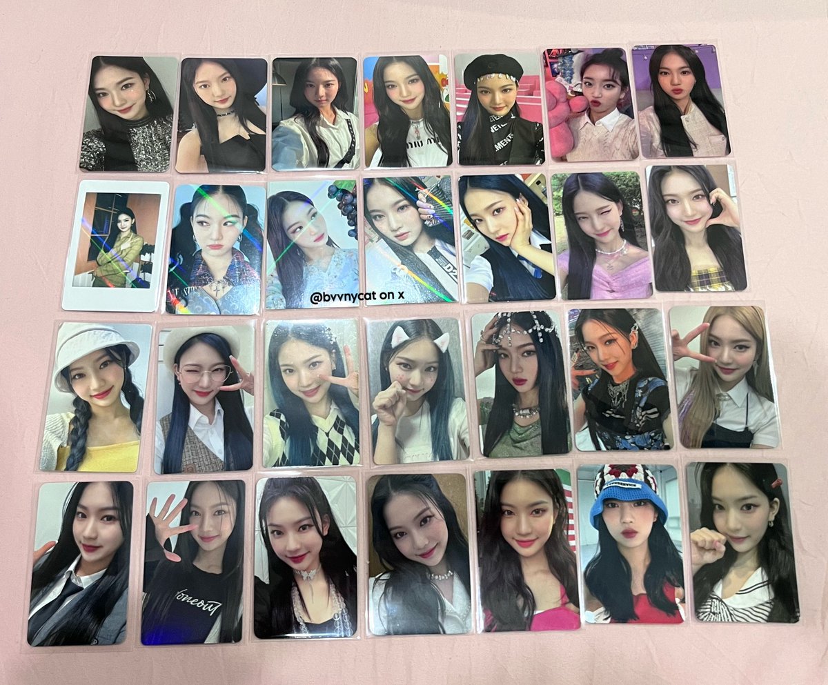 cartbyjunnie's tweet image. wts want to sell aab all about stayc *mainly isa* #PasarSTAYC 🇲🇾

- open price MYR1900 excluded shipping!
- all official photocards, on hand ✅

⭕️ SERIOUS BUYER ONLY ⭕️

dm @bvvnycat if youre interested