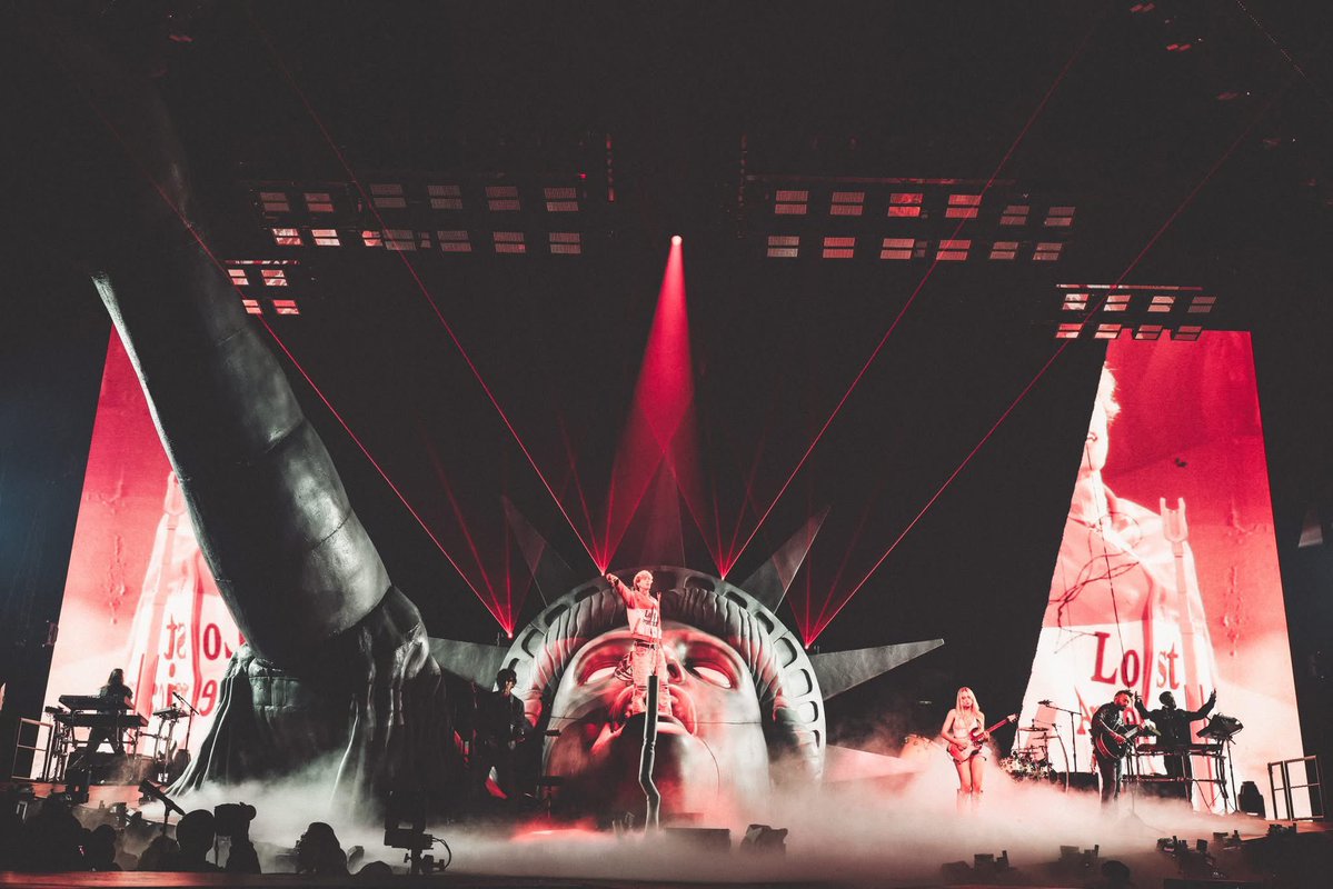XXhoteldiabloXX's tweet image. kells, i can’t get over it. this stage is so cool