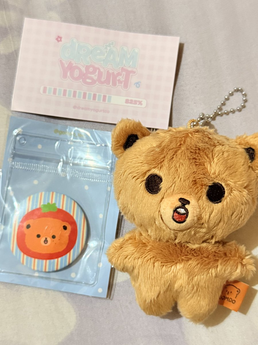 Baru sempat nak unboxing gomdoo ni ❤️ sooo kiyut !

Tak lain tak bukan, from <a href="/Dreamyogurtco/">Dreamyogurt.co</a> lahh 🙂‍↕️