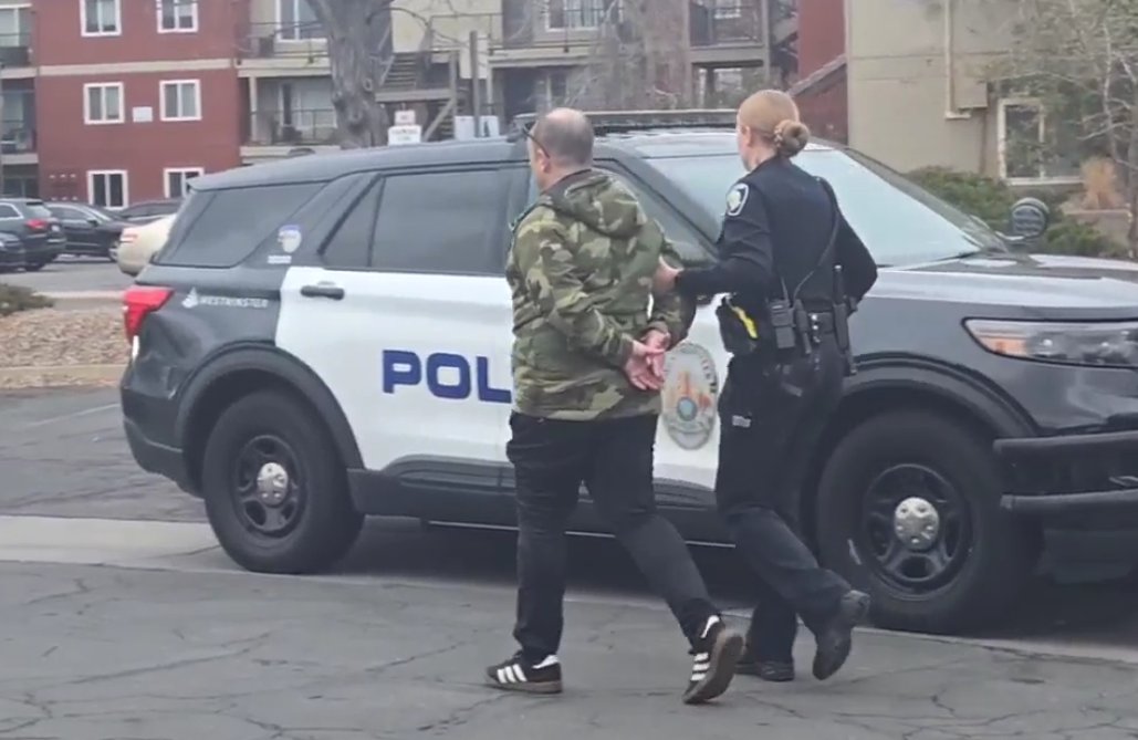 Kevin also sent this "for the lawyers" to try cover himself even though he's already committed multiple felonies 😂 This is how it went in reality, disclaimers don't free you from felony crimes